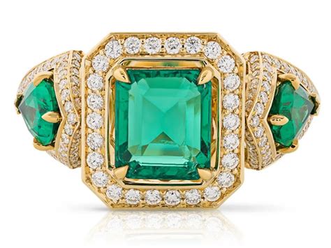 Kat Florence Emerald And Diamond Ring Shop Prestige