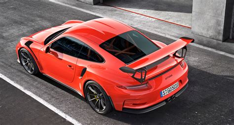 The New Porsche 911 Gt3 Rs Is Faster Than The Carrera Gt Classic