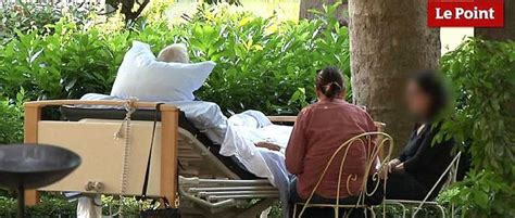 Si vous hésitez à réserver la maison de jeanne vous allez sans nul doute passer à côté d'une expérience exceptionnelle. VIDÉO. Accompagner la fin de vie : les bénévoles de la ...