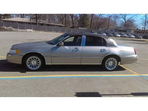 Maybe you would like to learn more about one of these? 2002 Lincoln Town Car for Sale by Owner in Grand Rapids ...