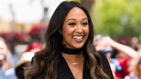 tamera mowry announces she s leaving the real after 7 years