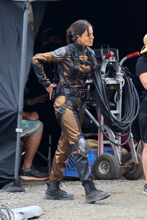 Check out fakeagent's art on deviantart. Eiza Gonzalez spotted on the set of 'King Kong Vs Godzilla ...