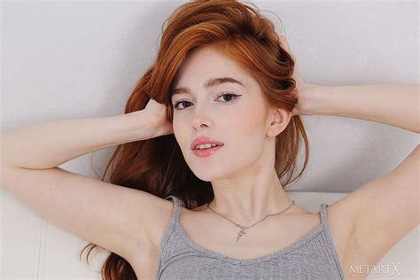 Stunning Ginger Jia Lissa Sheds Panties And Plays With Her Trimmed