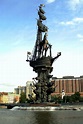 Monumento a Pedro el Grande. Tiene 93 metros de altura, aunque sin el ...