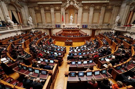 Portugal Parliament Approves Deficit Busting Budget Bill In First