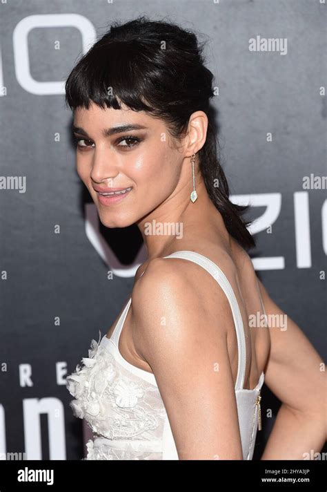 Sofia Boutella Attending The World Premiere Of Star Trek Beyond In