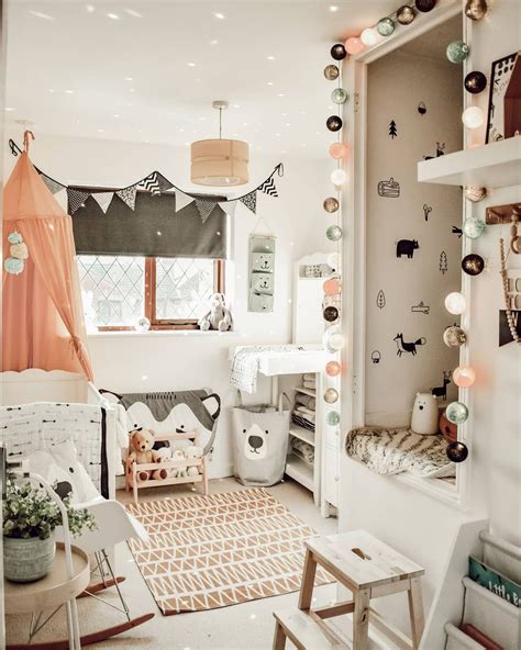 √ Woodland Bedroom Ideas