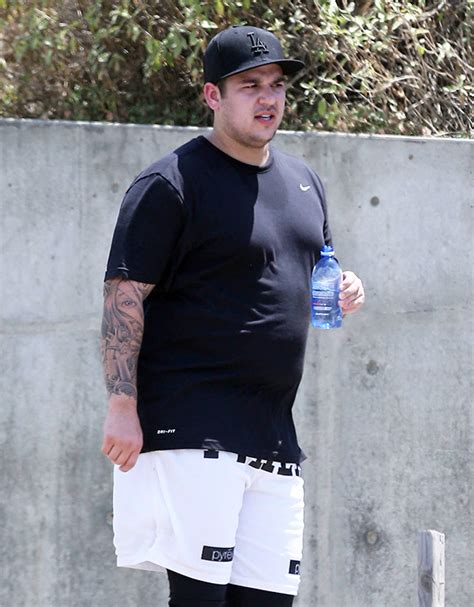 [pics] rob kardashian s weight loss in new pics — blac chyna helping him hollywood life