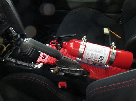 However, in the event of a fire breaking out in your vehicle, this. The 4 Best Fire Extinguishers for Cars - Auto Reviews 2020