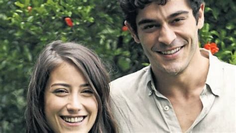 Hazal Kaya Ve Burak Deniz Dizisi Bitiyor