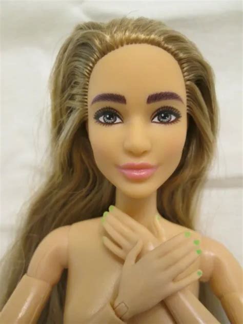 Nude Barbie Fashionistas Hybrid Doll Made To Move Body Dark
