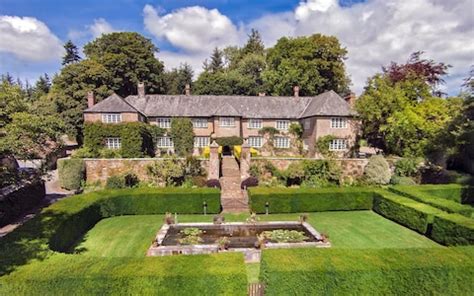 I recently had my house exorcised after several weird occurrences spooked me. series 4 episode 7. Where is the new celebrity property hotspot?