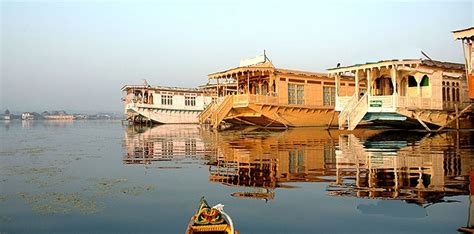 Kashmir Houseboat Tour Kashmir Houseboat Packages