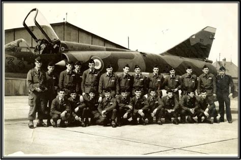 Photo De Classe Classe Militaire 1970 33 De 1970 Base Aérienne 124
