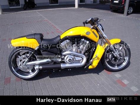 Only 11 000 km run, forward controls, remuß exhaust system, ident side. 2011 Harley Davidson -Later V-Rod Muscle custom conversion