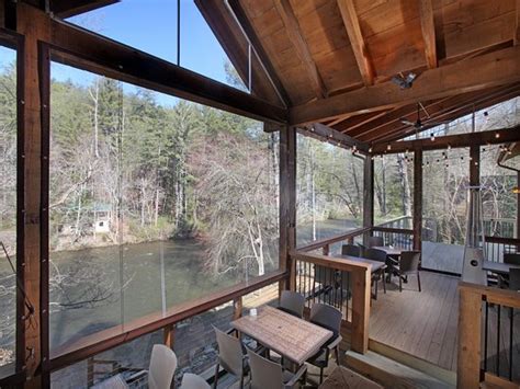 Visitors come here to enjoy the many sights that make this such a wonderful getaway. TOCCOA RIVERSIDE RESTAURANT, Blue Ridge - Updated 2021 ...