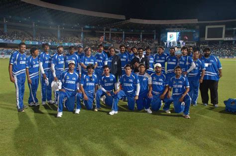 Karnataka Bulldozers Picturesccl 2011 Winners Teamcelebrity Cricket