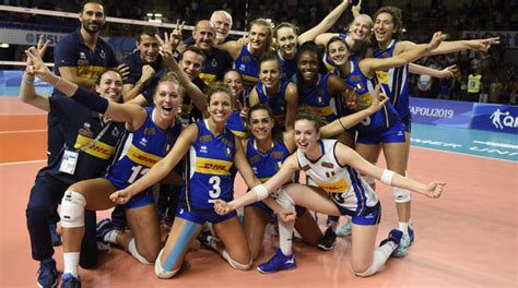 Twitter ufficiale della lega basket femminile #lbflive. Universiadi, argento per l'Italia nel volley femminile ...