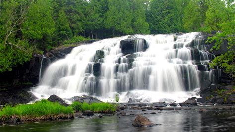 8 Of The Best Waterfalls In Michigan Usa Flavorverse