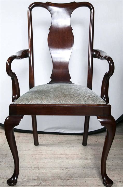 Choose an option oak brown maple cherry q.s. Set of Eight Queen Anne Style Dining Chairs For Sale at ...