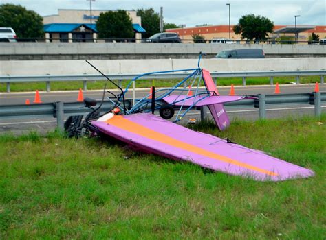 2 Dead After Ultralight Aircraft Crashes On Texas Interstate Ap Men
