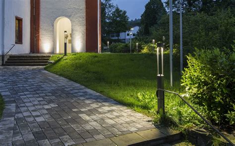 They're also great for adding atmosphere to your outdoor. 5 Ideas for Garden Lighting - TheyDesign.net - TheyDesign.net