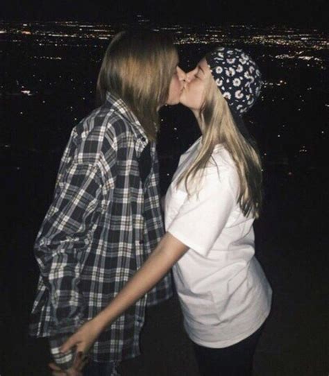 Pin De Cosinero En Kiss En 2020 Lesbico