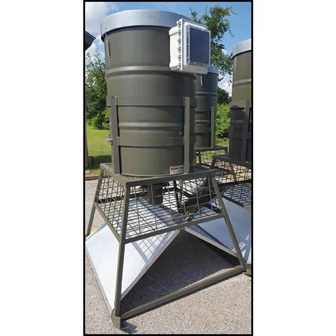 How to feed deer corn on the dual auger deer feeder designed for rice bran and sweet feed. Homemade Deer Feeders Out Of Barrels - Homemade Ftempo