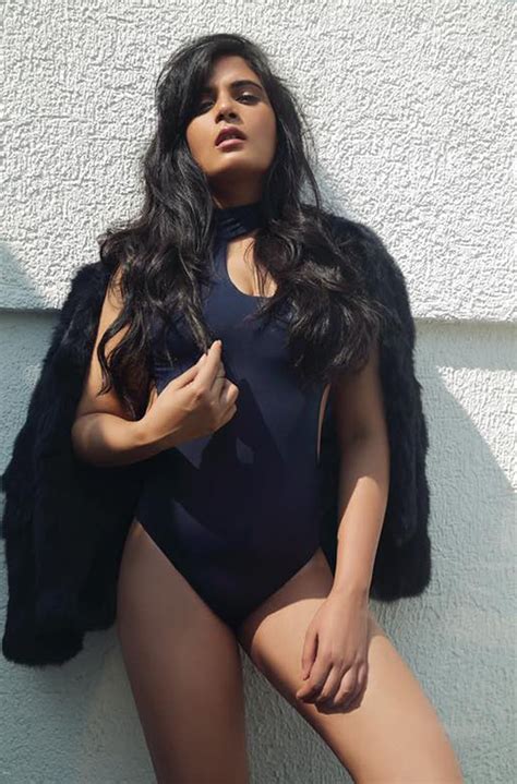 Inside Pics Richa Chadha Sports A Swimsuit For A Photoshoot News18
