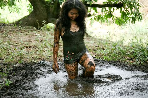 Quicksand Visuals Girls And Mud Free Hot Nude Porn Pic Gallery
