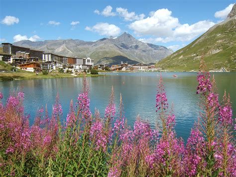 We're massive fans of tignes here at the ski club, making it the perfect base for our ski club leaders course, held in resort. Tignes - Travel guide at Wikivoyage