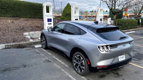 2021 Mustang Mach E How Fast Does The Ford Ev Charge Up On Road Trips