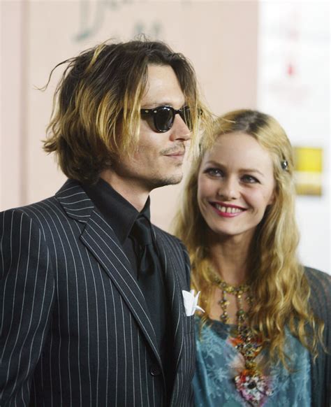 Chuyện tình 14 năm của Johnny Depp và Vanessa Paradis - ELLE VN