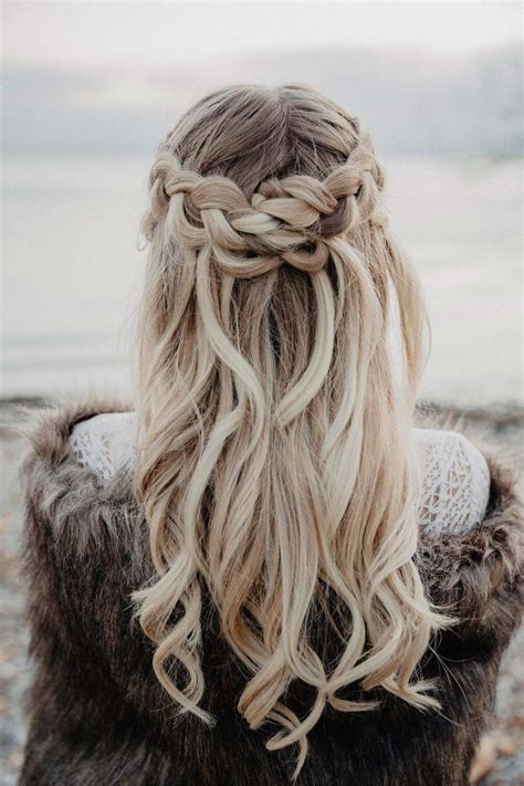 Viking hairstyles are often characterized by long, thick hair on the top and back of the head and shaved sides. The Vikings - Winterhochzeitsliebe am Bodensee Fotografie: Mona & Reiner Fotografie | Hair ...