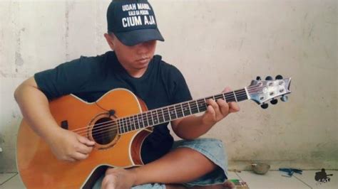 Profil Biodata Youtuber Alip Ba Ta Gitaris Fingerstyle Indonesia