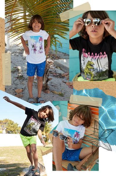 Uma Coleção De Moda De Praia Para Criança Com Todas As Peças Essenciais