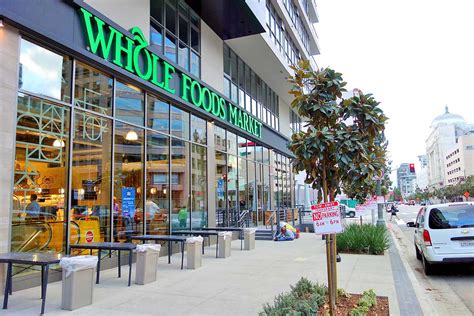 For the past two years here at seattle bon vivant we ve been following the construction with the accompanying gradual disappearance of most of our lake. Tour New Glorious Whole Foods Market in Downtown LA