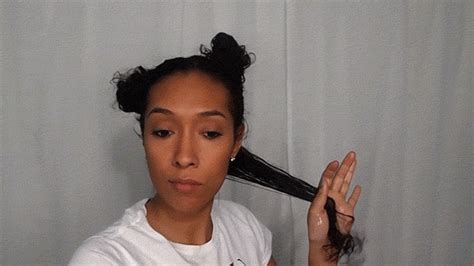 How To Detangle Curly Hair