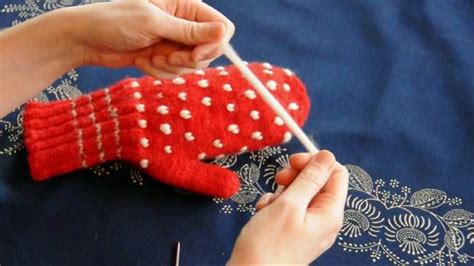 Tutorial Afterthought Thrumming Give Your Knitted Mitts A Cozy