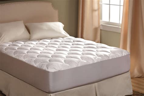 A king mattress is 76 inches wide and 80 inches long. Ultra Plush Narrow King Mattress Pad | 14-2094 | by PPL