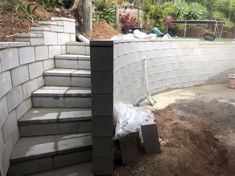 Curved Wall With Step Landscaping Retaining Walls Backyard Retaining