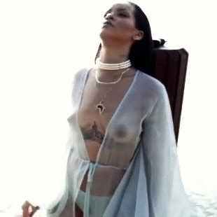 Nude forum rihanna Rihanna