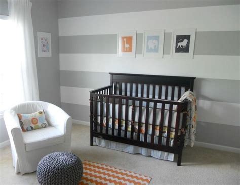So wird aus einem wickeltisch im handumdrehen eine kommode und ein babybettchen zum. Babyzimmer in Grau und Weiß - Schöne Ideen und Tipps für ...