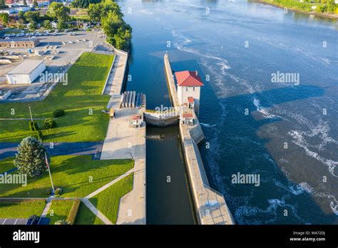 Dam Lock Hi Res Stock Photography And Images Alamy