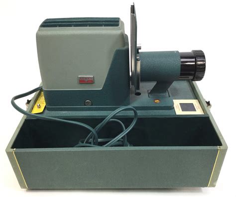 Lot Argus 300 Slide Projector With Case