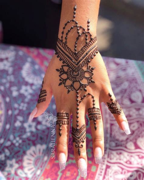 36 Beautiful Henna Tattoo Design Ideas Henna Tattoo Designs Simple