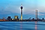 Düsseldorf Fernsehturm und Kniebrücke Foto & Bild | städte, skyline ...