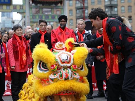 Les Mille Et Un Costumes De Justin Trudeau Tva Nouvelles