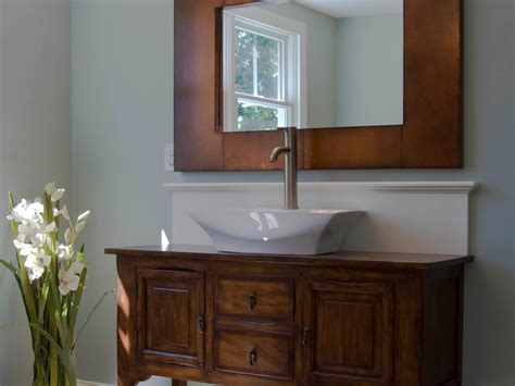 The best trim color is one that fits in with your overall design. Foolproof Bathroom Color Combos | HGTV