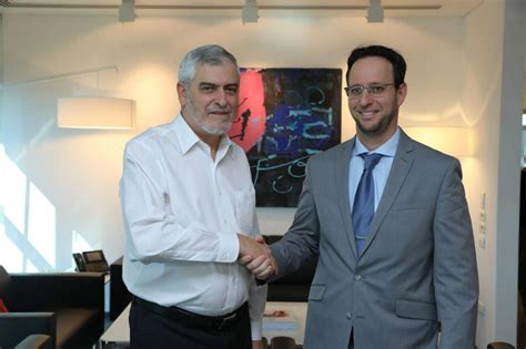 Jun 05, 2021 · כבר כמה שנים שמדינות רבות בעולם מתחבטות בשאלת מיסוי חברות הענק של עולם הטכנולוגיה, שמות שמוכרים לכולנו כמו גוגל, אמזון, מיקרוסופט, אפל, פייסבוק וחברות נוספות. בנק הפועלים מרחיב את שיתוף הפעולה עם אמזון